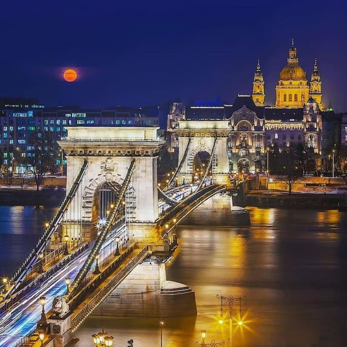 2Budapest Eye-Freegym And Sauna Luxury Home מראה חיצוני תמונה